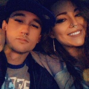 Meet your Posher, Don-lee